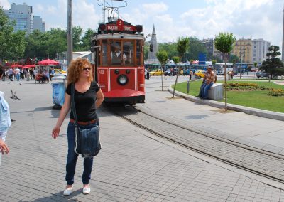 mama taksim square